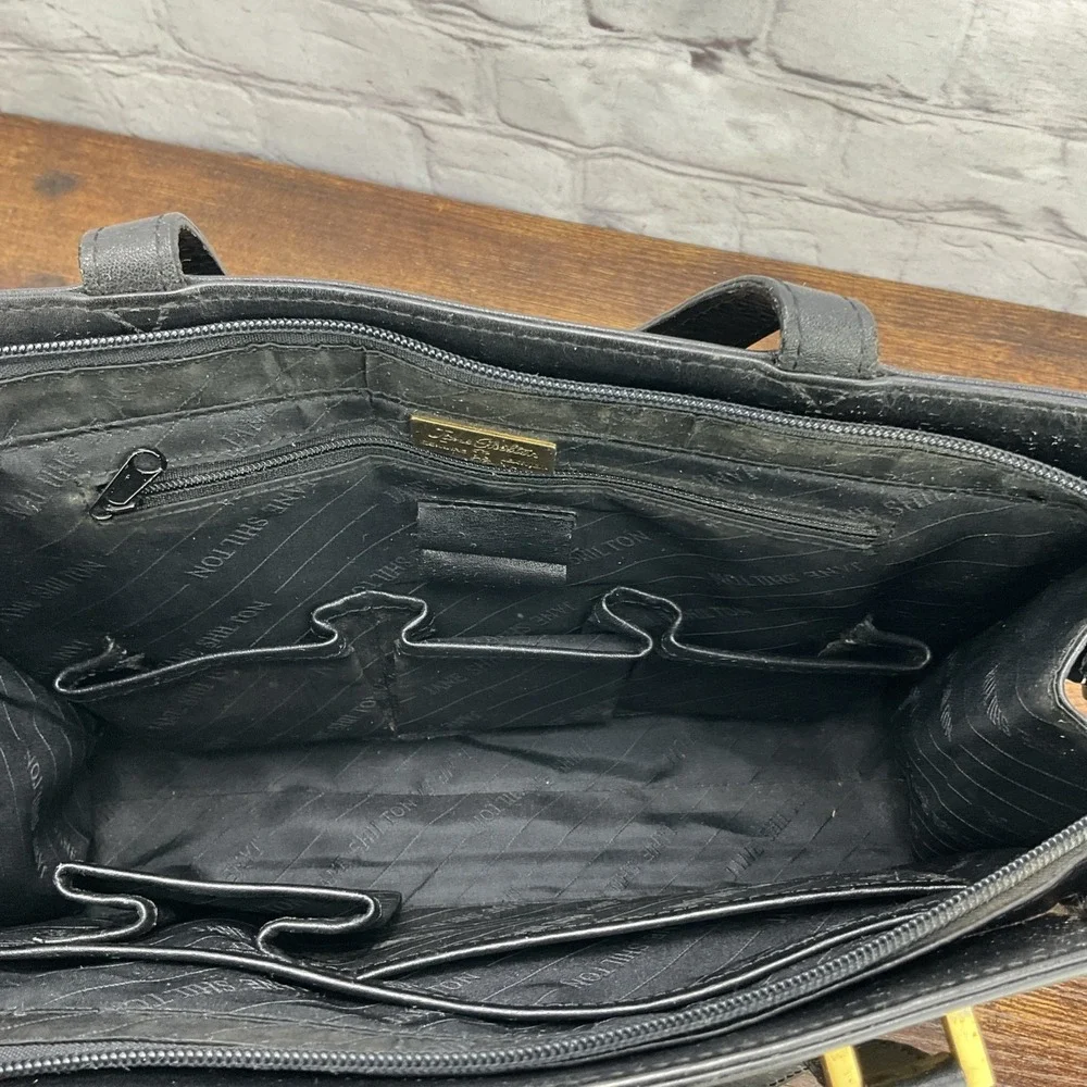 Vintage Jane Shilton Lack Leather Hand Bag With Gold Tone Hardware